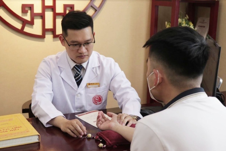Phác đồ cá nhân cho từng thể bệnh viêm khớp dạng thấp sẽ được Bác sĩ Trần Hải Long trực tiếp kê đơn
