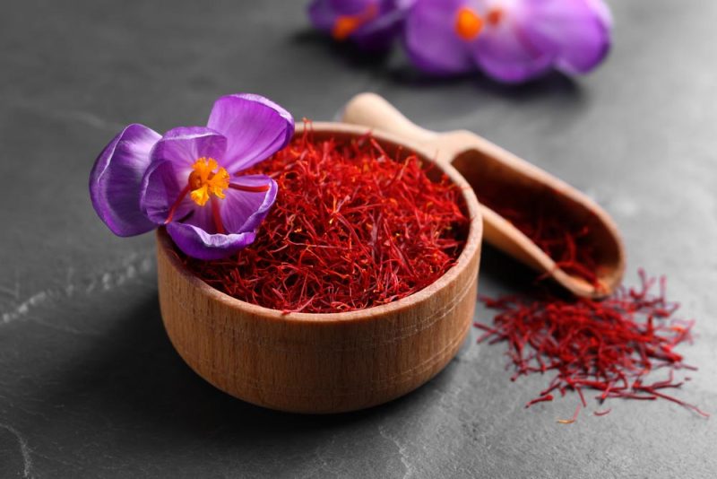 Cách Uống Nhụy Hoa Nghệ Tây Chữa Mất Ngủ Hiệu Quả Tại Nhà