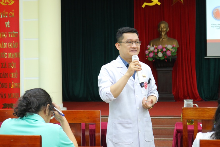 Bác sĩ Trần Hải Long chia sẻ về các phương pháp chăm sóc và phòng ngừa bệnh phụ khoa