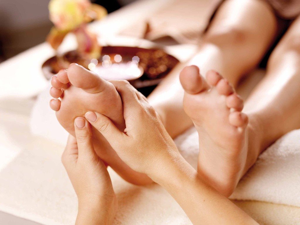 Bấm huyệt mang đến nhiều tác dụng nổi bật với sức khỏe
