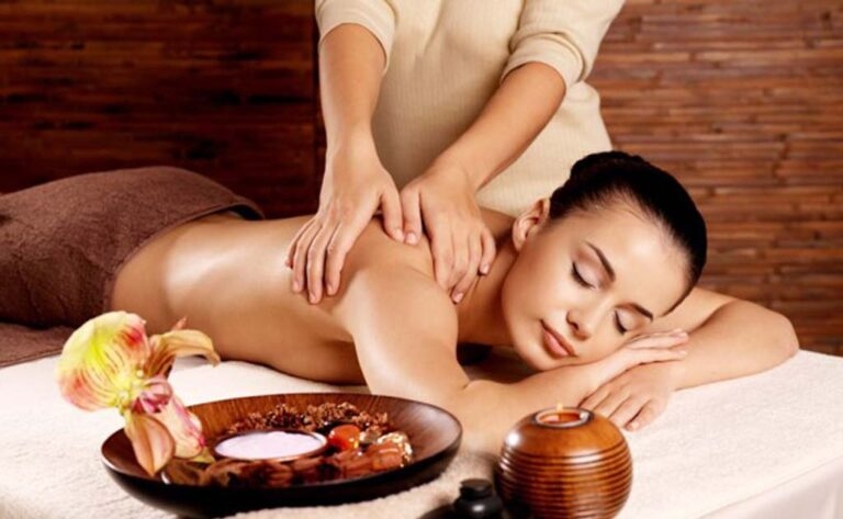Massage là phương pháp trị liệu giúp cải thiện sức khỏe xương khớp khá hiệu quả