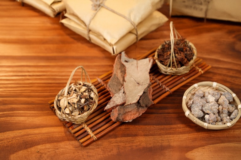 Bài thuốc điều trị thoái hóa khớp của Nam Y Đỗ Minh Đường được bác sĩ chuyên khoa trực tiếp kê đơn