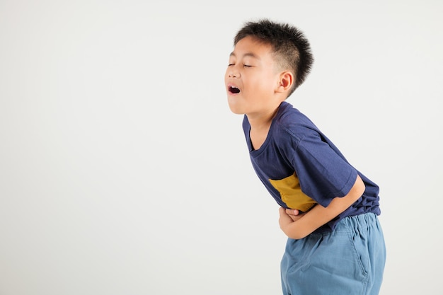 Khi thận khí suy, hệ tiêu hóa cũng hoạt động kém hơn. Đây là lý do tại sao trẻ thận yếu thường ăn uố